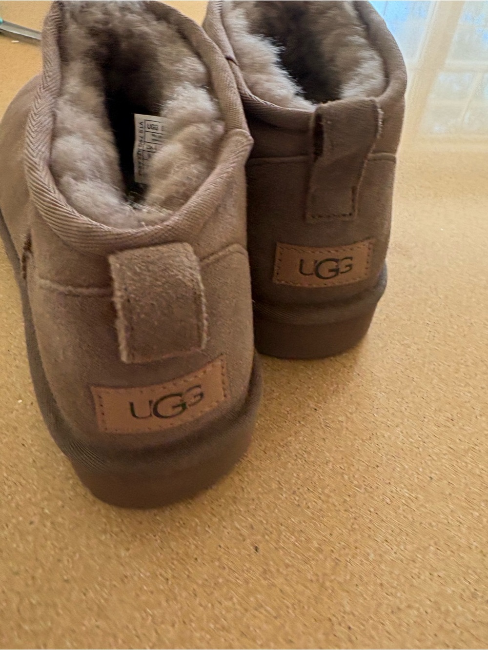 UGG woman taupe  Brown Sheepskin Slip-On Booties